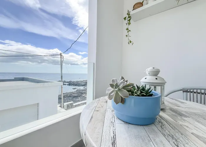 Casa Burgao 2 On The Front Line With Seaview Terrace