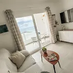 Casa Burgao 2 On The Front Line With Seaview Terrace Apartment