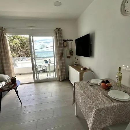 Apartman Casa Burgao 2 On The Front Line With Seaview Terrace Punta Mujeres