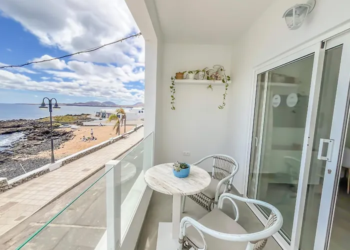 公寓 Casa Burgao 2 On The Front Line With Seaview Terrace *