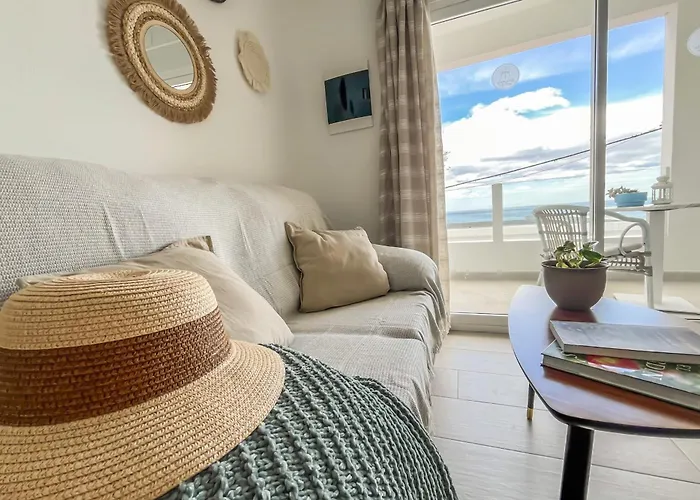 Casa Burgao 2 On The Front Line With Seaview Terrace *