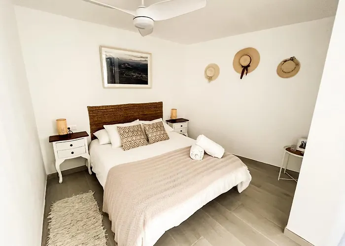 公寓 Casa Burgao 2 On The Front Line With Seaview Terrace Punta Mujeres