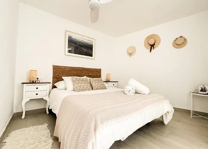 公寓 Casa Burgao 2 On The Front Line With Seaview Terrace