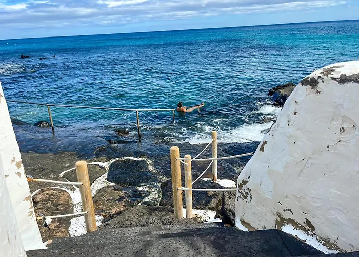 Casa Burgao 2 On The Front Line With Seaview Terrace 公寓 Punta Mujeres