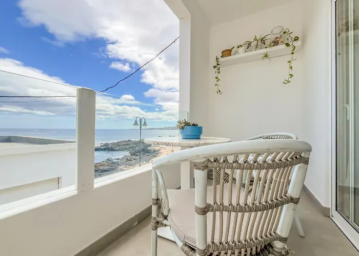 Casa Burgao 2 On The Front Line With Seaview Terrace Daire Punta Mujeres