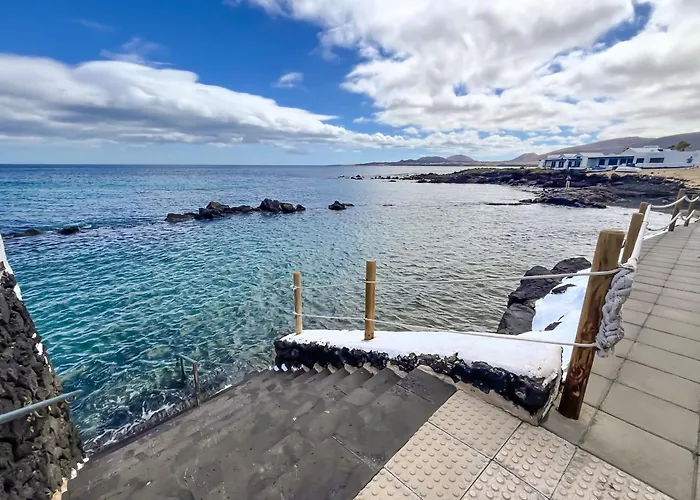 Casa Burgao 2 On The Front Line With Seaview Terrace *